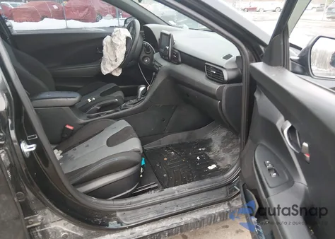 2019 Hyundai Veloster 2.0 z USA, uszkodzony, nr VIN KMHTG6AF3KU006235